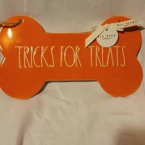 Orange Rae Dunn TRICKS FOR TREATS plaque